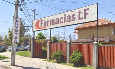 Casa en Arriendo en AV. ELPERAL CON CANAL DE LA LUZ