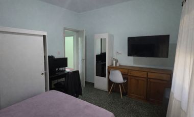 VENTA PH TIPO CASA AL FRENTE 2AMB QUILMES