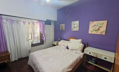 VENTA CASA 5 AMB CON PATIO Y COCHERA, QUILMES