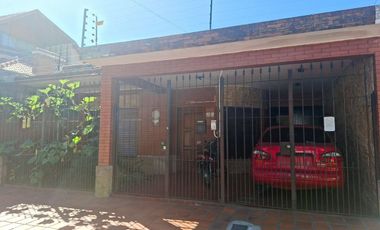 VENTA CASA 5 AMB CON PATIO Y COCHERA, QUILMES