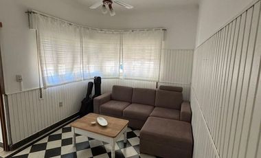 VENTA CASA 2 DORMITORIOS - ZONA CENTRO