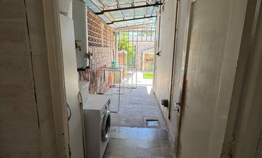 VENTA CASA 2 DORMITORIOS - ZONA CENTRO