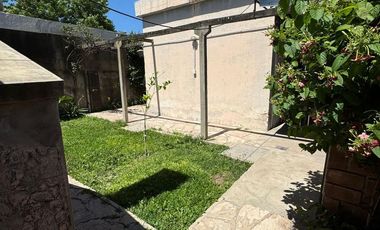 VENTA CASA 2 DORMITORIOS - ZONA CENTRO