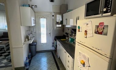 VENTA CASA 2 DORMITORIOS - ZONA CENTRO