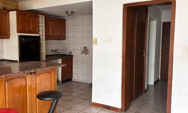 Casa en alquiler de 4 dormitorios c/ cochera en Otros Barrios