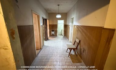 Casa 3 ambientes 300 m² en venta con cochera en Temperley APTA CREDITO