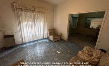 Casa 3 ambientes 300 m² en venta con cochera en Temperley APTA CREDITO
