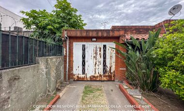 Casa 3 ambientes 300 m² en venta con cochera en Temperley APTA CREDITO