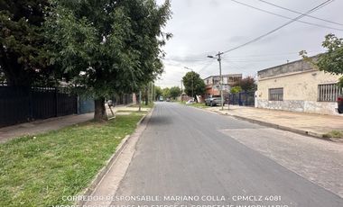Casa 3 ambientes 300 m² en venta con cochera en Temperley APTA CREDITO