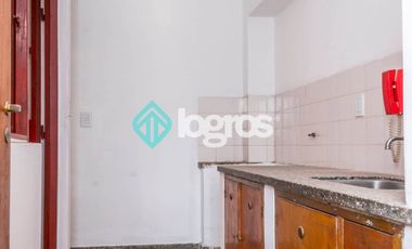 AMPLIO DEPARTAMENTO EN VENTA - MACROCENTRO - SALTA