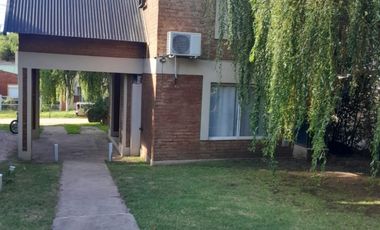 DOS CABANAS  EN   VENTA SIERRA DE LA VENTANA  CON PILETA  EN BARRIO SAN BERNARDO CON TODOS LOS SERVICIOS