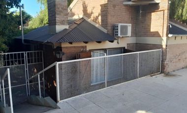 DOS CABANAS  EN   VENTA SIERRA DE LA VENTANA  CON PILETA  EN BARRIO SAN BERNARDO CON TODOS LOS SERVICIOS