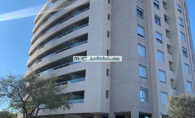 ALQ. ANUAL. MALAGUEÑO. MILENICA IV. DPTO UN DORM. c/ BALCÓN + COCHERA c/ BAULERA