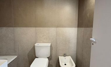 Casa tipo PH 4 ambientes totalmente remodelada oportunidad lista para habitar
