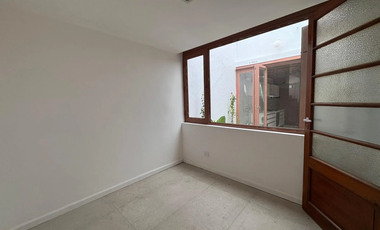 Casa tipo PH 4 ambientes totalmente remodelada oportunidad lista para habitar