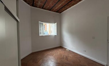 Casa tipo PH 4 ambientes totalmente remodelada oportunidad lista para habitar