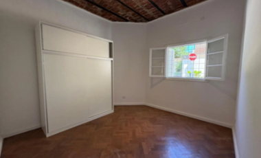 Casa tipo PH 4 ambientes totalmente remodelada oportunidad lista para habitar