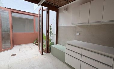 Casa tipo PH 4 ambientes totalmente remodelada oportunidad lista para habitar