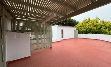 Casa tipo PH 4 ambientes totalmente remodelada oportunidad lista para habitar
