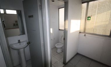 Bodega en Arriendo en Av.Quilin // Pedro de Valdivia // Obispo Arturo Espinoza