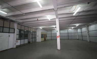 Bodega en Arriendo en Av.Quilin // Pedro de Valdivia // Obispo Arturo Espinoza