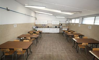 Bodega en Arriendo en Av.Quilin // Pedro de Valdivia // Obispo Arturo Espinoza