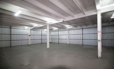 Bodega en Arriendo en Av.Quilin // Pedro de Valdivia // Obispo Arturo Espinoza