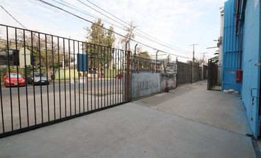 Bodega en Arriendo en Av.Quilin // Pedro de Valdivia // Obispo Arturo Espinoza