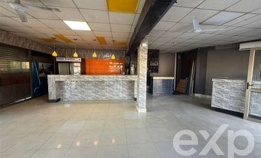 Local Comercial en Arriendo en avenida general rondizzoni cerca parque o'higgins