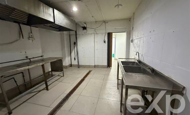 Local Comercial en Arriendo en avenida general rondizzoni cerca parque o'higgins
