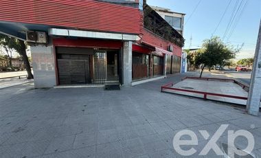 Local Comercial en Arriendo en avenida general rondizzoni cerca parque o'higgins