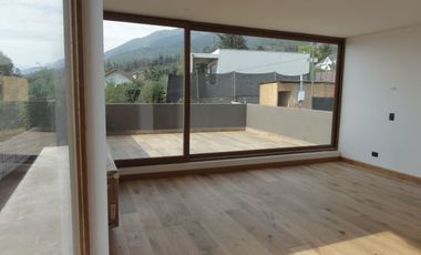 Casa en Arriendo en Espectacular casa con excepcionales vistas en condominio de 5 unidades. Arboretum Mirador del Valle