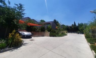 Casa en Arriendo en Espectacular casa con excepcionales vistas en condominio de 5 unidades. Arboretum Mirador del Valle