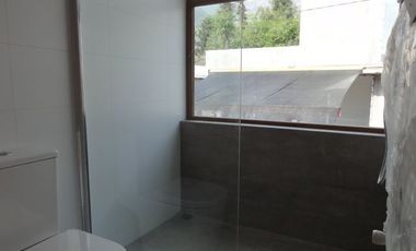 Casa en Arriendo en Espectacular casa con excepcionales vistas en condominio de 5 unidades. Arboretum Mirador del Valle