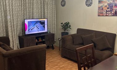 DEPARTAMENTO 3 DORMITORIOS, 1 BAÑO, EN SEGUNDO PISO