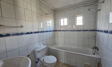 CASA EN VENTA EXCELENTE UBICACION SECTOR REGIONAL