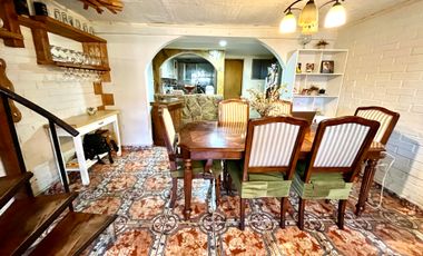 CASA DE 4 DORMITORIOS A LA VENTA