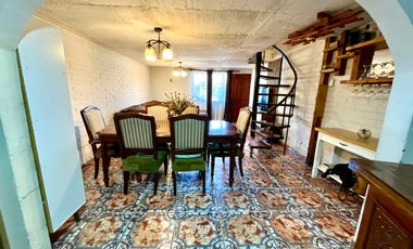 CASA DE 4 DORMITORIOS A LA VENTA