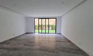 Venta  de Residencia en Bosque Real Privada Girasoles