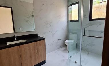 Venta  de Residencia en Bosque Real Privada Girasoles