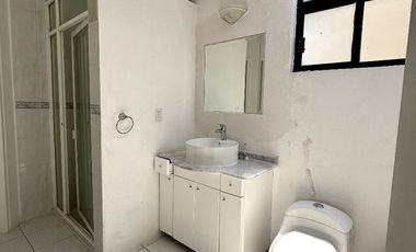 Renta Excelente Casa en Condado de Sayavedra