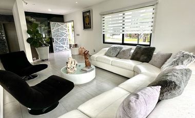 VENTA DE CASA EN JARDIN REAL DENTRO DEL COTO 8 ZAPOPAN JAL