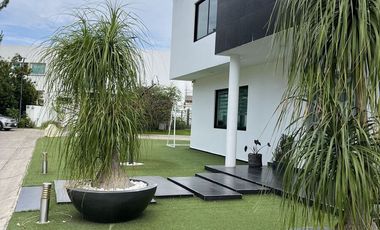 VENTA DE CASA EN JARDIN REAL DENTRO DEL COTO 8 ZAPOPAN JAL