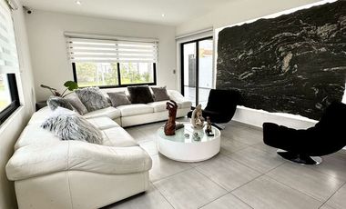 VENTA DE CASA EN JARDIN REAL DENTRO DEL COTO 8 ZAPOPAN JAL