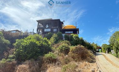 Terreno con operación hotelera y comercial - Pichilemu