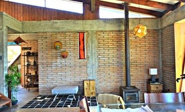 $750.000 Arriendo casa con vista priviligiada a Laguna Aculeo
