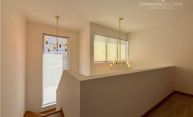 RINCONADA - VENDE ARRIENDA CASA 4D 3B PISCINA - COND. EL SAUCE