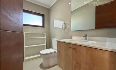 RINCONADA - VENDE ARRIENDA CASA 4D 3B PISCINA - COND. EL SAUCE