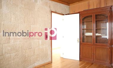 AMPLIA Y ELEGANTE CASA EN VENTA CON JARDÍN EN LOMAS QUEBRADAS