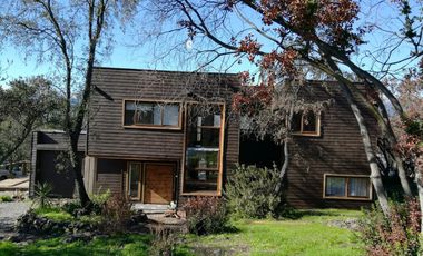 GRAN OPORTUNIDAD DE INVERSIÓN!. Parcela con 2 casas independientes.